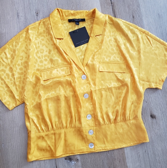 MARC NEW YORK ANDREW MARC Top - Picture 3 of 6